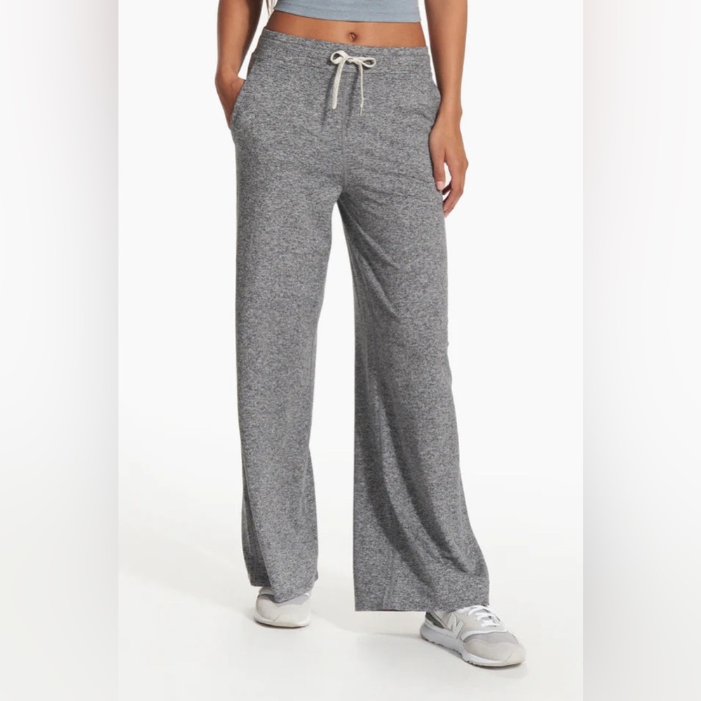 Vuori Halo Wideleg Flares Pants Sz. M